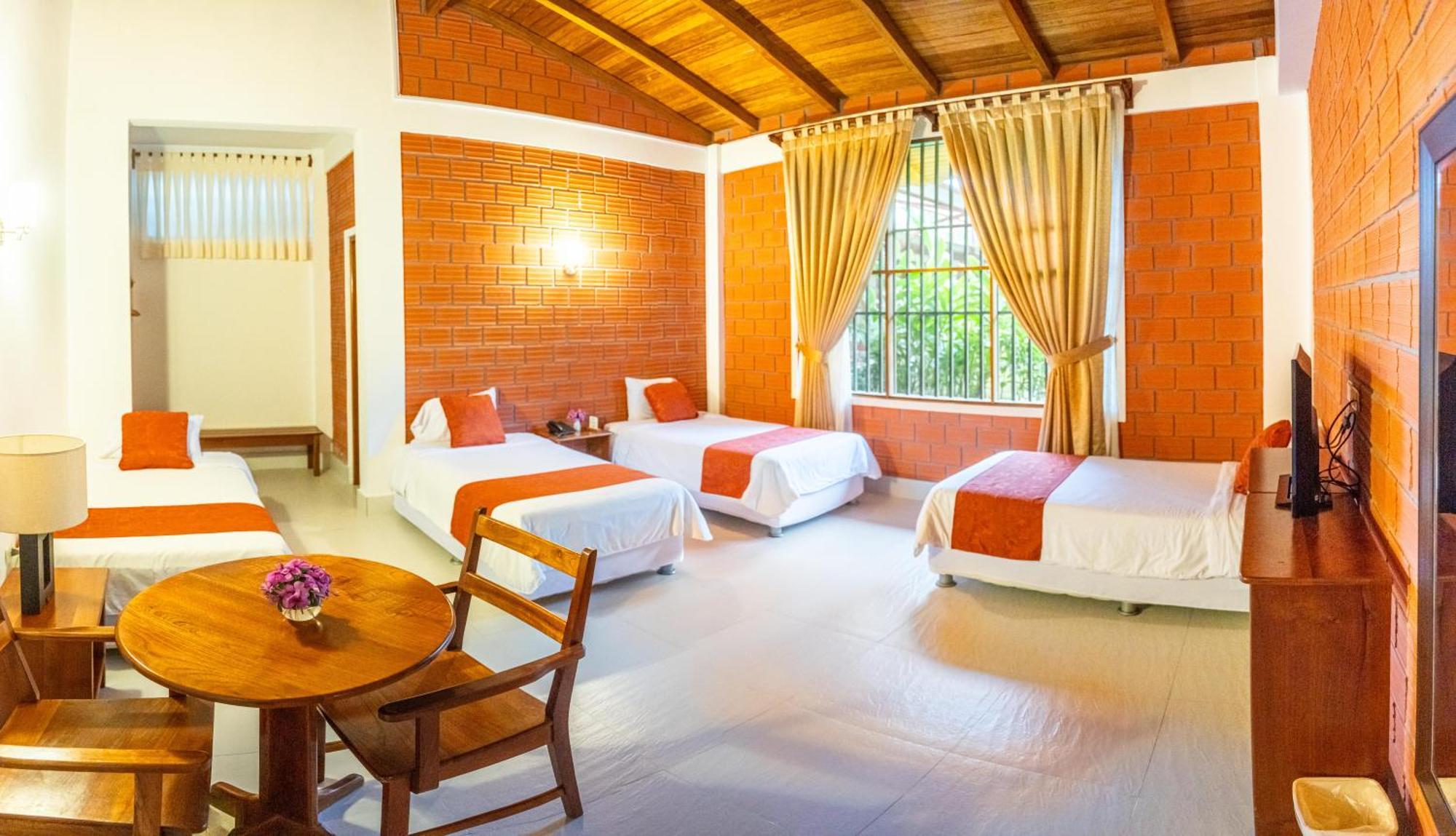 Altavista Casahotel - Asociado Casa Andina Moyobamba Exteriör bild